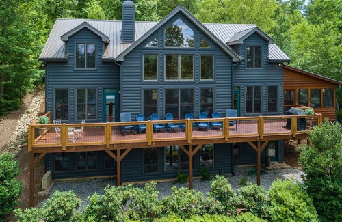 Blairsville House | Luxury Lakefront on Lake Nottely near Blueridge Georgia