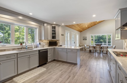 Standish House | Luxury Lakefront Retreat on Sebago Lake, Sleeps 10!