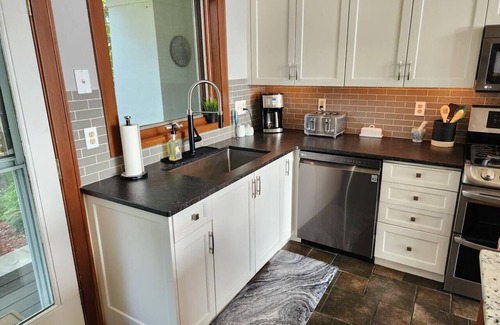 Nisswa Cabin | Luxury Lakefront Retreat:Hot Tub, Game Room, Views