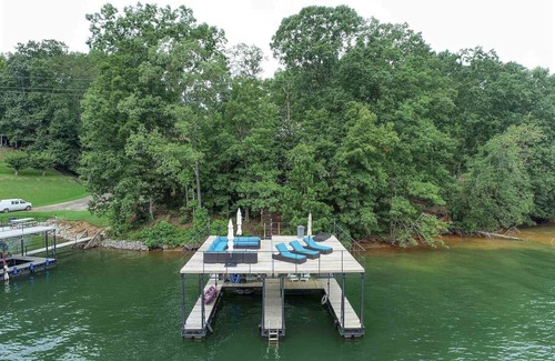 Flowery Branch House | Luxury Lakefront Home on South Lake Lanier - 2 Slip Party Dock with Deep Water