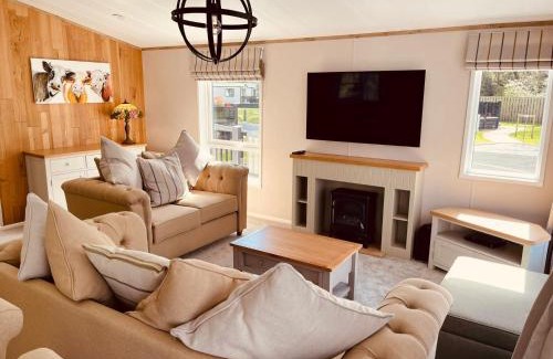 Paignton Resort | Luxury Lodge - Hoburne Devon Bay
