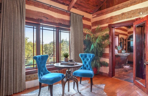 Wimberley House | Luxury Lodge w/Pool, Hot Tub, Fireplace & Wildlife Near Wineries