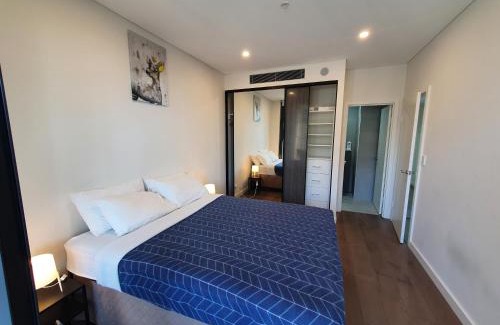 Lidcombe Apartment | Luxury Loft 3 Bed, 2 Bath, Sleeps 6, Pool, BBQ, No parties