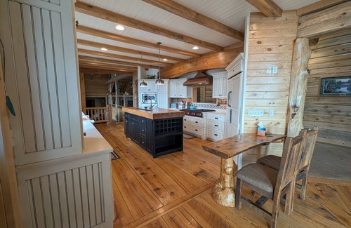 Park Rapids House | Luxury Log Home in Park Rapids | 3 Bed, 3.5 Bath