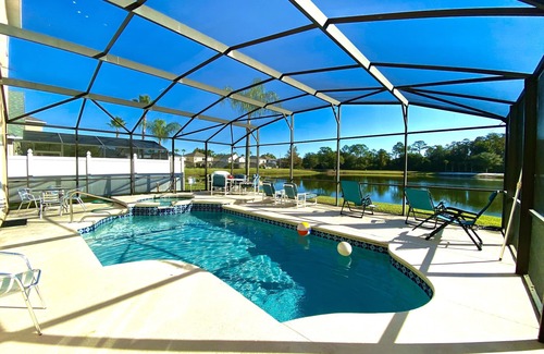 Lake Berkley Villa | Luxury magnificent South Facing Pool/Spa Lakefront View Free WiFi Game Room