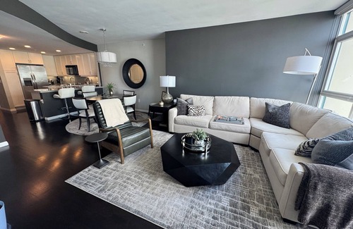 Downtown San Diego Condo | Luxury modern 2 bed/2 bath condo in beautiful Marina District downtown San Diego