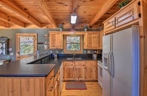 Blairsville Cabin | Luxury Mountain Cabin - Panoramic Mountain Views