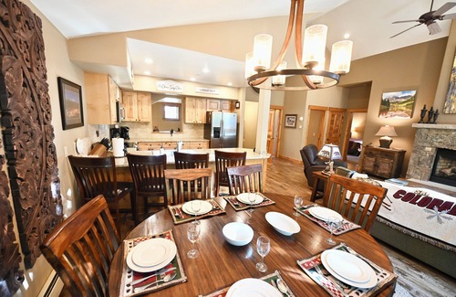 Breckenridge House | Luxury Mountain Thunder Ski-In/ski-Gondola out, walk to town, 1400 sqft townhome