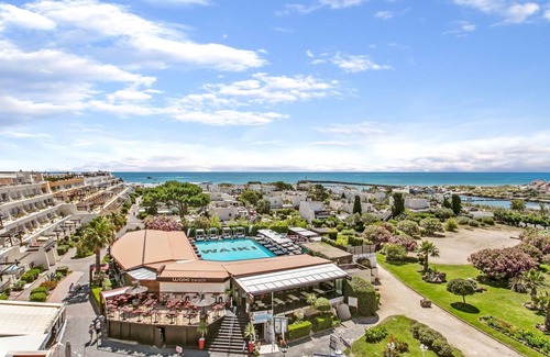 Cap d'Agde Villa | Luxury naturist villa Le Donjon