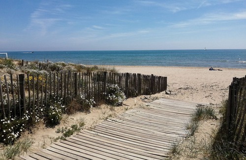 Cap d'Agde Villa | Luxury naturist villa Le Donjon