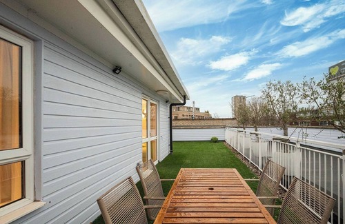 Notting Dale Apartment | Luxury Notting Hill 2 Bed With Private Terrace