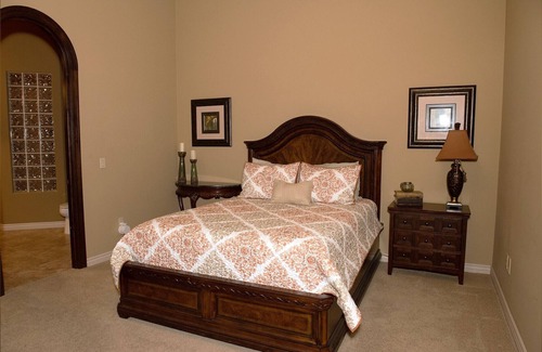 Mirabel Village House | Luxury Oasis: Spacious Getaway