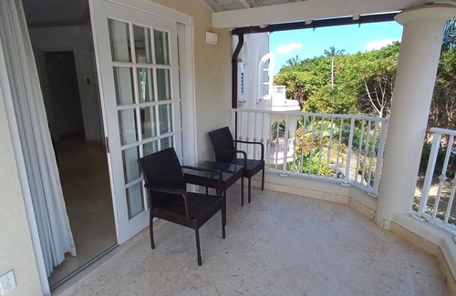 Westmoreland Condo | Luxury ocean view apartment 2 minutes from the beach