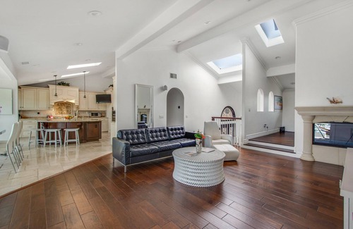 Corona del Mar House | Luxury Ocean View Winter Retreat. Gated Community Multiple Pools & Tennis Courts