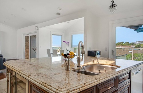 Corona del Mar House | Luxury Ocean View Winter Retreat. Gated Community Multiple Pools & Tennis Courts