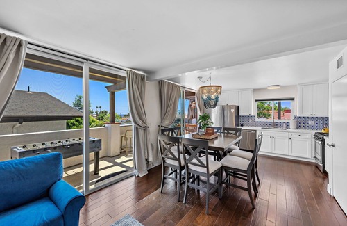 San Clemente Apartment | Luxury Oceanview 5star Stay w/Private HotTub& Deck