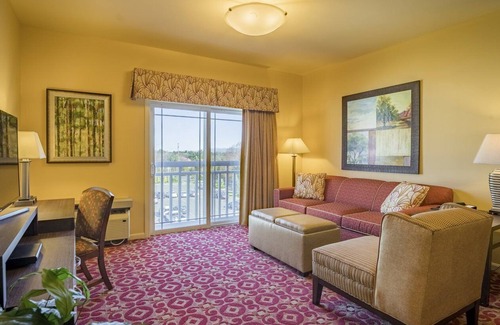 Pittsfield Resort | Luxury one bedroom and one bathroom unit with full amenities