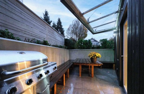 South Granville Apartment | Luxury Passive House w/Private Patio in Vancouver