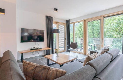 Viehhofen Villa | Luxury penthouse next to the ZellamSeeXpress