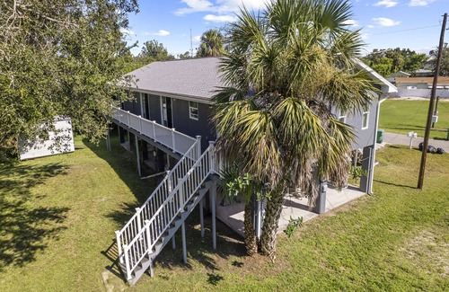 Charlotte Harbor Apartment | Luxury place - 23019 in Port Charlotte , one block to the Bayfront Park/Harbor