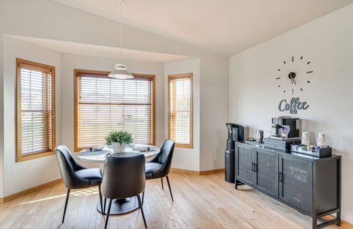 Sun Prairie Condo | Luxury 'Prairie Retreat': 5 Min from Madison!