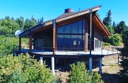 Silver Summit Cabin | Luxury Private Cabin. Spectacular setting! Amazing Views, 80 acres, Hot Tub