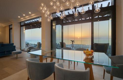 Costa Adeje Villa | Luxury private villa with heated pool and amazing ocean view
