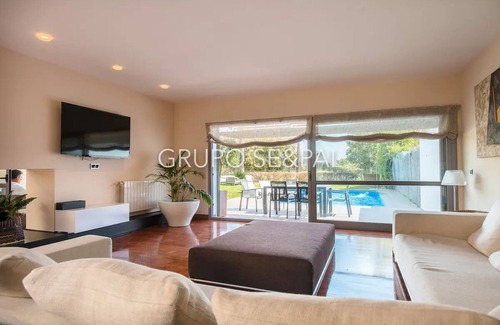 Seville Ski Chalet | Luxury Property overlooking the 13th Fairway