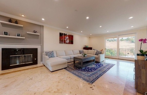 Eagle Rock House | Luxury resort-like house in the heart of Los Angeles.