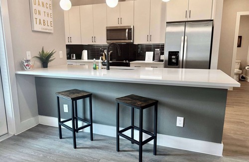 McNeil Apartment | Luxury Resort-Style Apt Pool