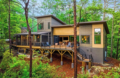 Brevard Cabin | Luxury Retreat by Gorges State Park: Trails, Waterfalls, Sauna & More