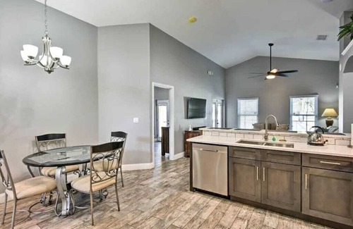 West Kissimmee House | Luxury Retreat with 2 Master Suites Pool & Hot Tub BBQ Pool Table 2 Miles Disney