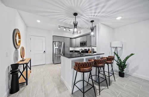 Merritt Island Condo | Luxury River Front Secluded Condo w Resort Amenities