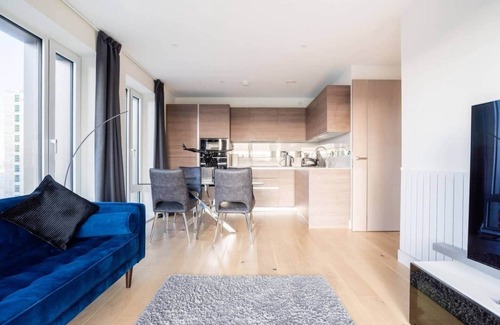 Woolwich Apartment | Luxury riverside penthouse