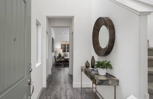 Hayward House | Luxury room in a brand new house