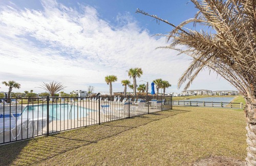 Foley RV Rental | Luxury RV Lot 40 at Grand Riviera Resort in Foley, AL
