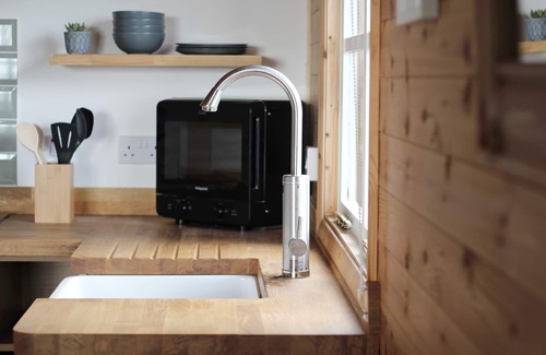 Chysauster Cabin | Luxury Scandi Cabin On A Hill, With Stunning Views Across Cornwall >NEAR ST IVES
