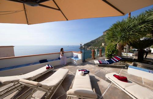 Ravello Villa | Luxury Seaview Villa with Jacuzzi, Sauna & Gym in Amalfi Coast - Villa Dorotea