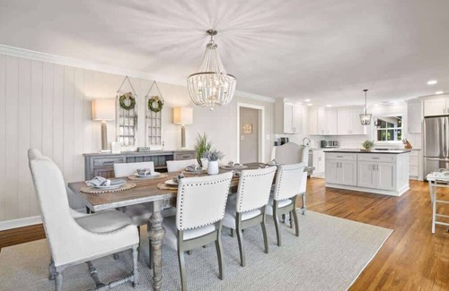 Steele Creek House | Luxury Secluded Lake Home King Beach Views Dock