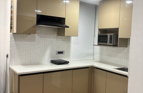 Gurugram Apartment | Luxury Service/Rental 1BHK apartment in Gurgaon with WiFi, AC