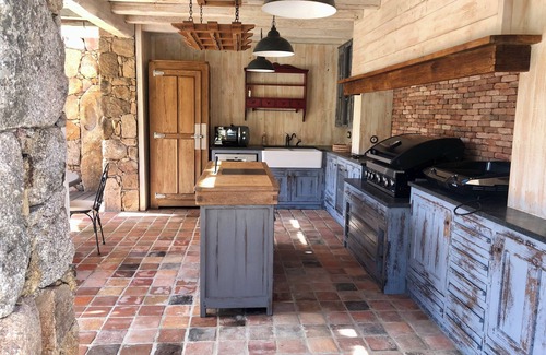 Figari House | Luxury sheepfold with swimming pool and summer kitchen between bonifacio and porto vecchio