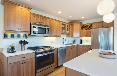 Wilmington House | Luxury Ski House minutes from Mount Snow - 2 living areas + Pet friendly!