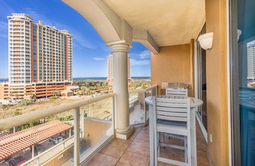 Pensacola Beach Condo | Luxury Sky Home Bay Views Sleeps 7 Balcony Grill