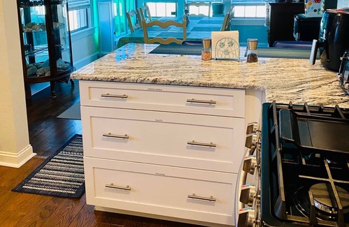Lawton House | Luxury! Sleeps 8 adults&2babies +HotTub +grill/firepit