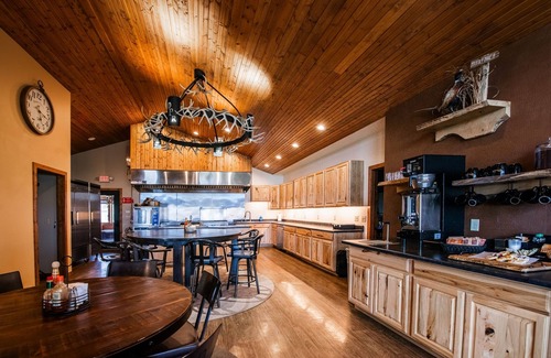 Carpenter Cabin | Luxury South Dakota Upland Lodge: El Jefe by Double P Ranch: