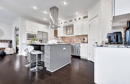 Shaftsburg House | Luxury Spacious 5-bedroom house with fitness room, pingpong, deck in Okemos