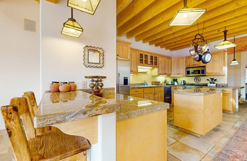 Arroyo Seco Condo | Luxury spacious adobe townhome with breathtaking mountain views & amenities