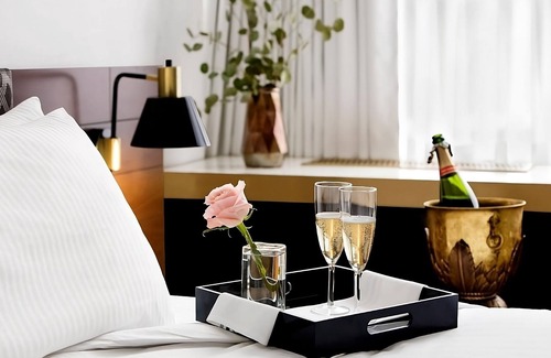 Connecticut Ave - K Street Hotel | Luxury St. Gregory Suite – Private Balcony + Spa Tub Near Museums