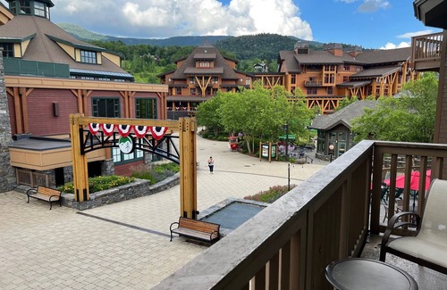 Stowe Area Apartment | Luxury Studio Available Ski in -ski out Village Plaza & Spruce Peak View