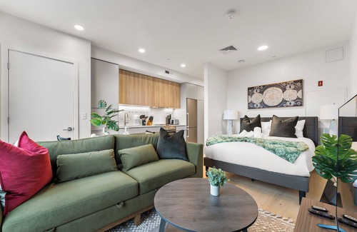 D Street - West Broadway Apartment | Luxury Studio Next to Broadway 1313